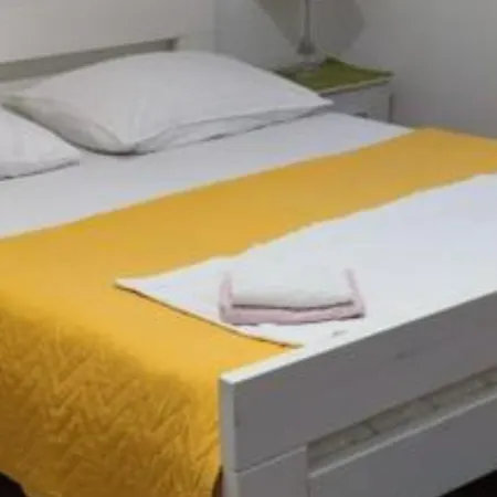 Mira Roso Apartment Makarska