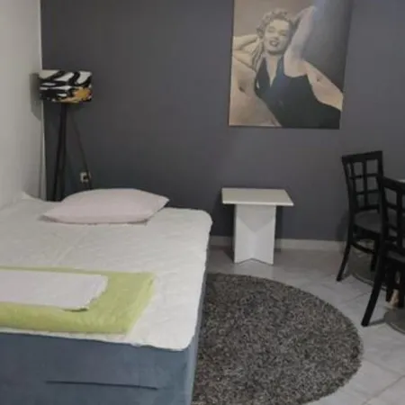 Mira Roso Apartment Makarska